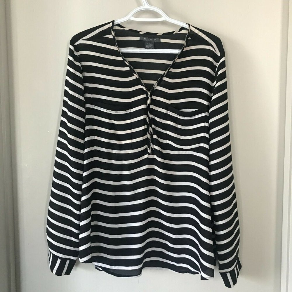 SUZY SHIER Black & White Striped Top Size XL